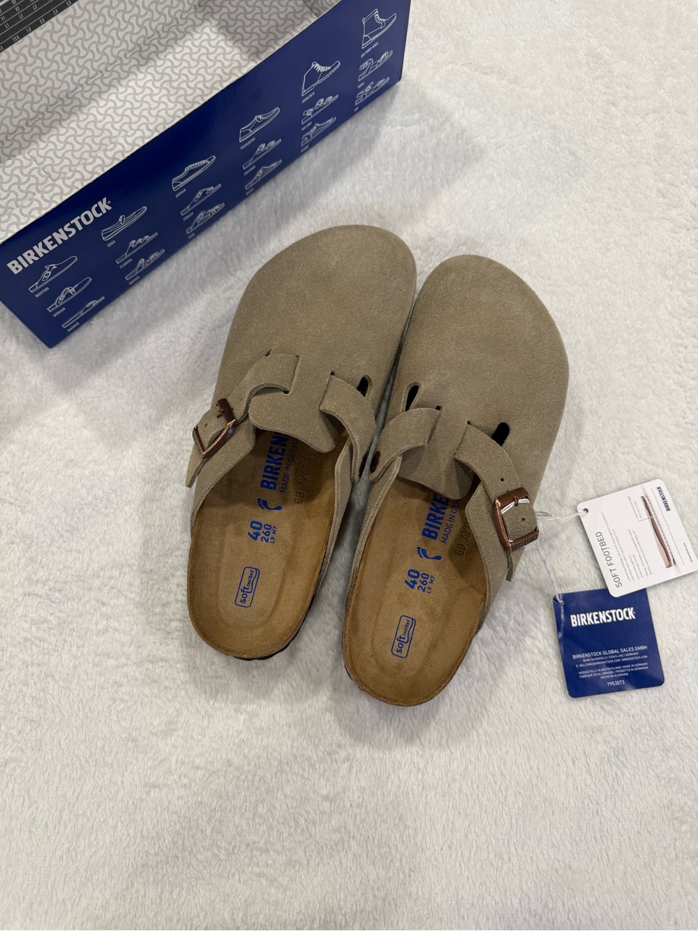 Women’s Birkenstock Taupe Suede Clogs in size 9 (NEVER been worn!)